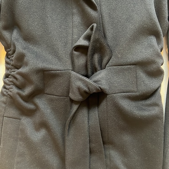 Black Hugo Boss belted wool and angora coat - Picture 5 of 7